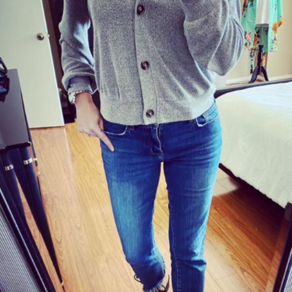 Instagram --> Jennysmirror - Picture 8 of 9